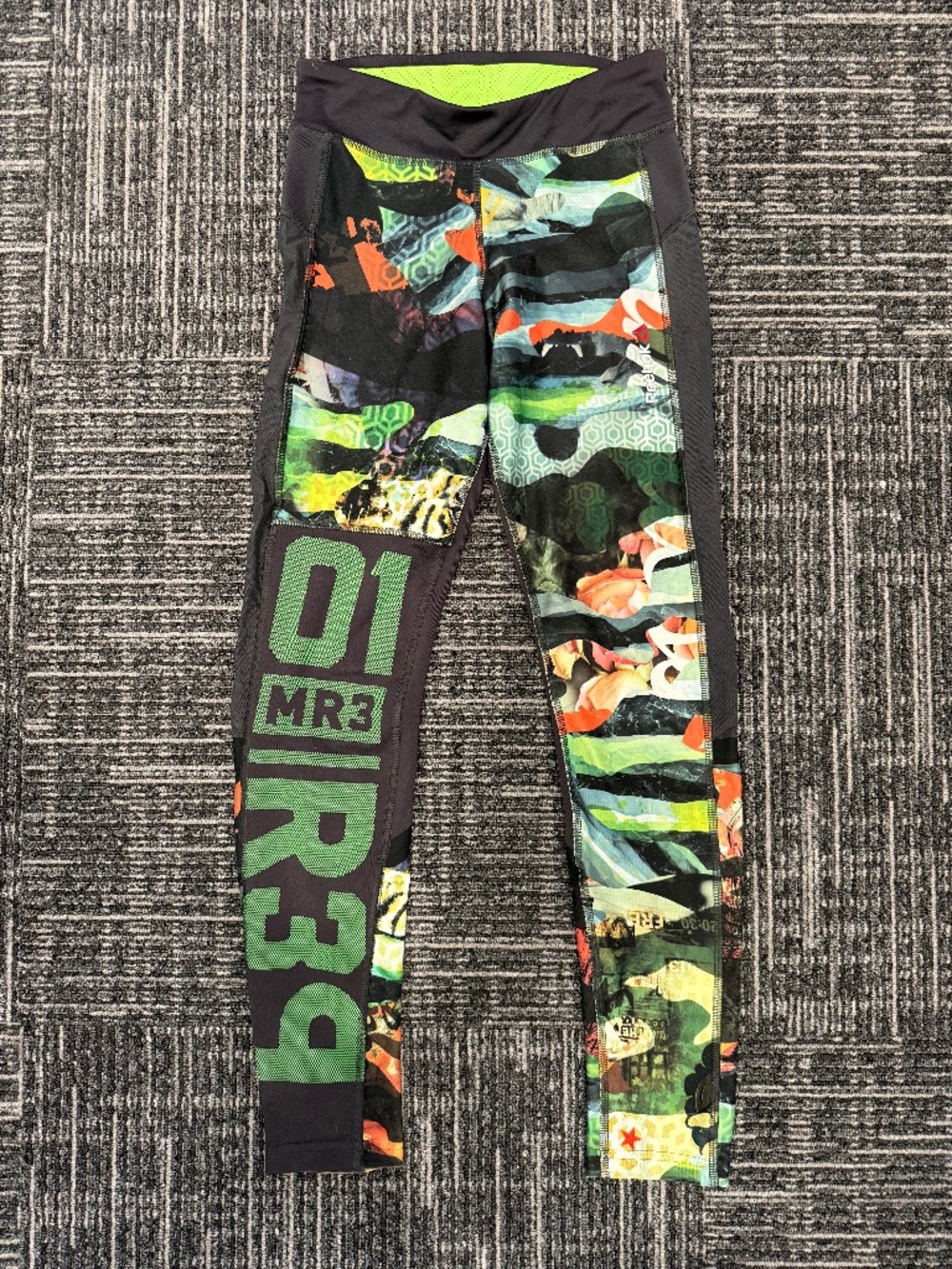 Reebok multicoloured leggings Size XS #activewear #leggings